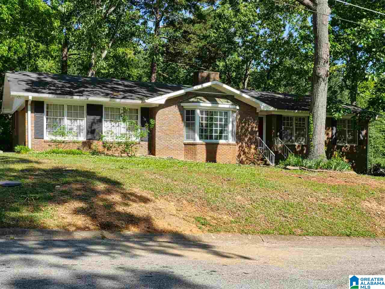 1609 Elizabeth Street Anniston, AL 36207 - Photo 1 of 25