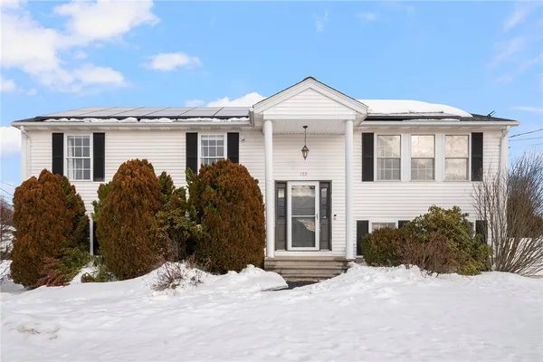 $549,000 | 789 High Street, Cumberland, RI 02864