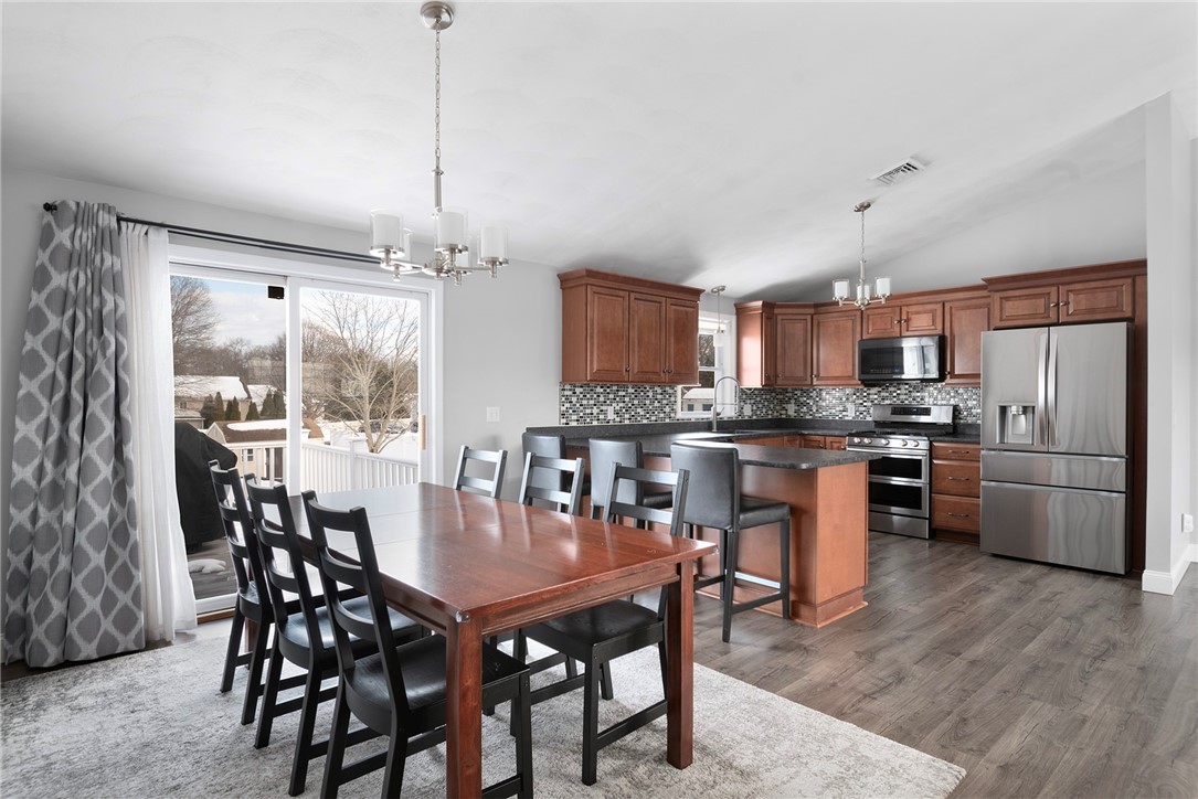 789 High Street Cumberland, RI 02864 - Photo 14 of 32