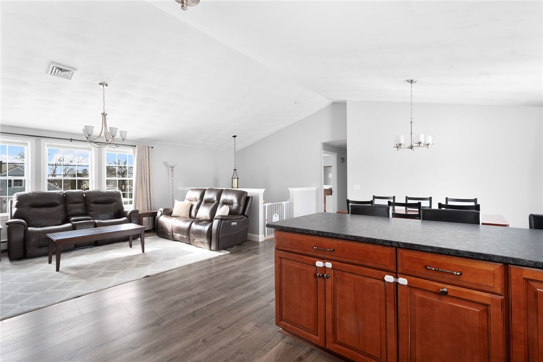 789 High Street Cumberland, RI 02864 - Photo 8 of 32