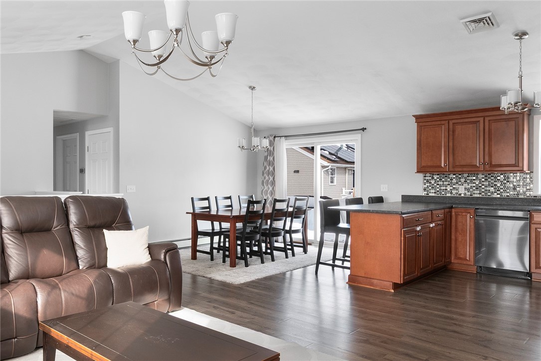 789 High Street Cumberland, RI 02864 - Photo 9 of 32