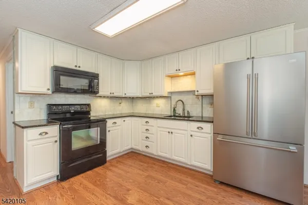 $469,000 | 4 Rocky Way, Newton, NJ 07860