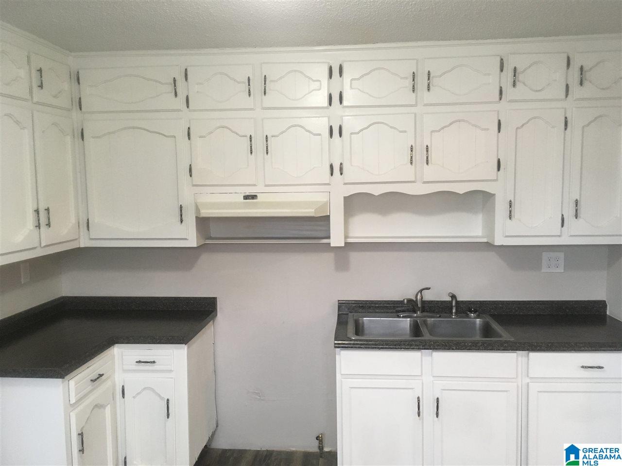 1228 4th Place Pleasant Grove, AL 35127 - Photo 3 of 8
