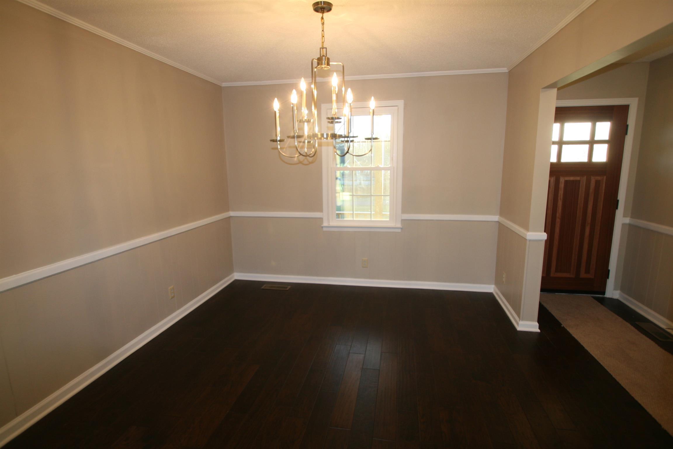 1158 Carter Blake Road Tullahoma, TN 37388 - Photo 4 of 17 Large formal living room.