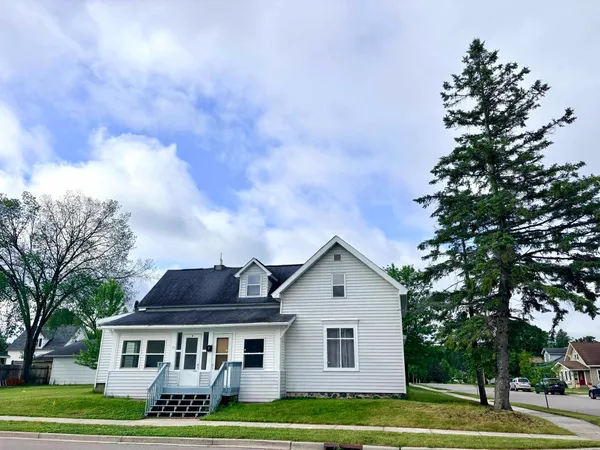 $258,000 | 17 West Prospect Street, Rhinelander, WI 54501