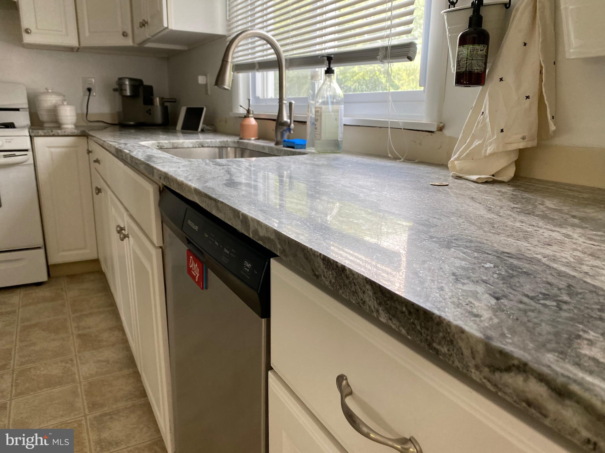 18 North Pemberton Road Pemberton, NJ 08068 - Photo 11 of 50