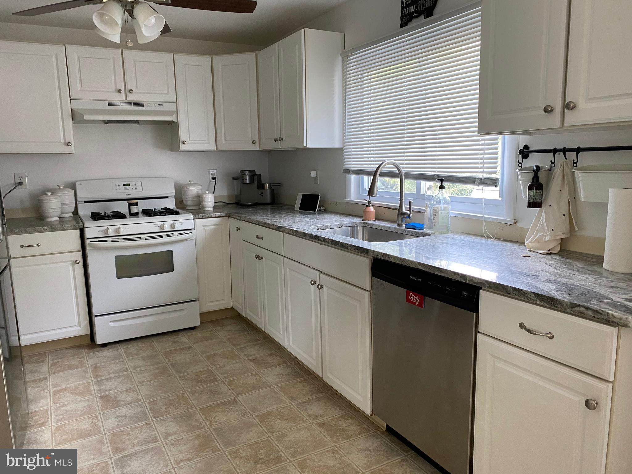 18 North Pemberton Road Pemberton, NJ 08068 - Photo 10 of 50