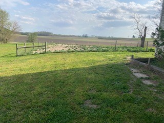 1464 900 East Road Tower Hill, IL 62571 - Photo 2 of 24