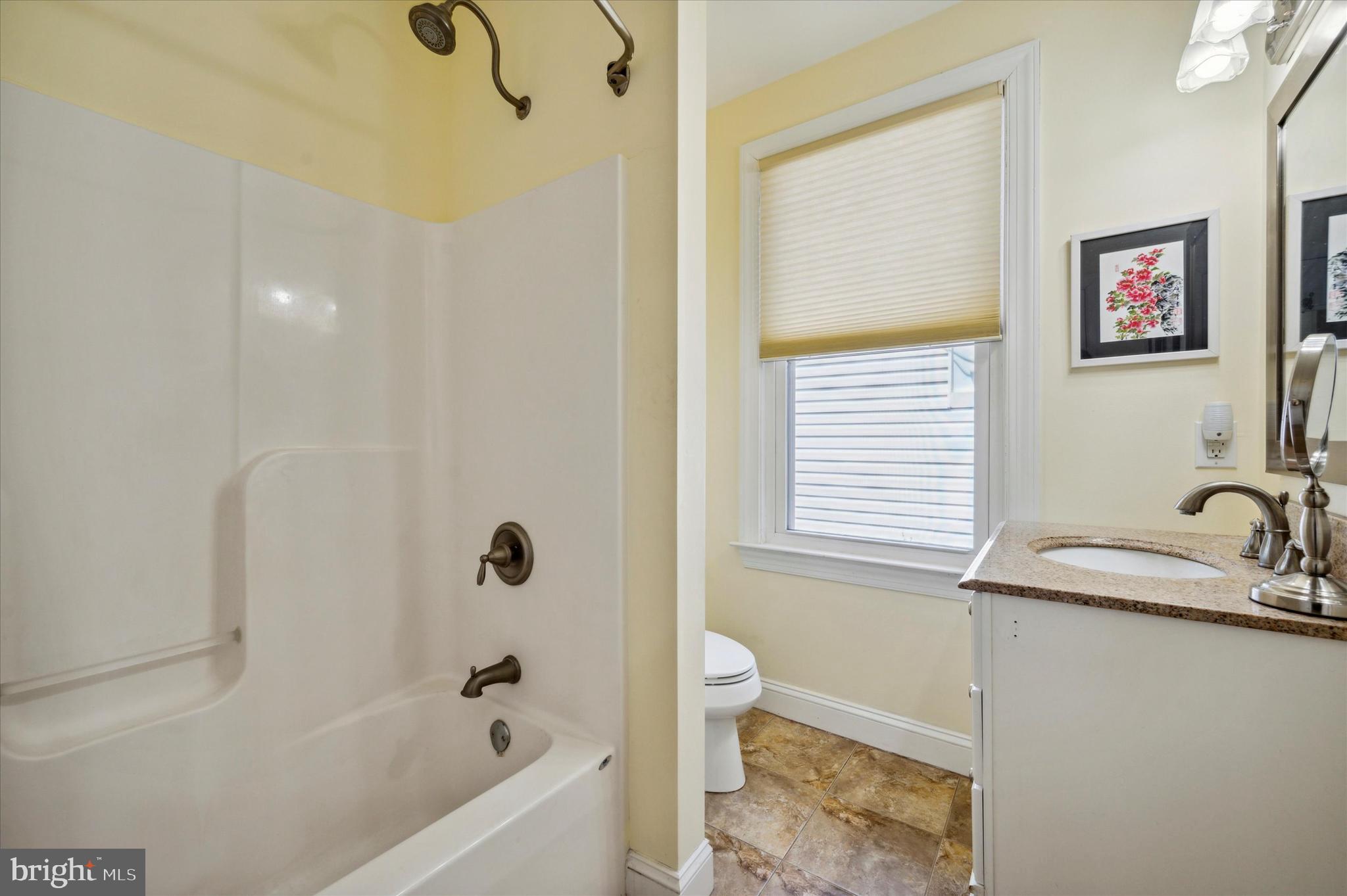 10 Beechwood Road Brookhaven, PA 19015 - Photo 22 of 25 Hallway Full Bath