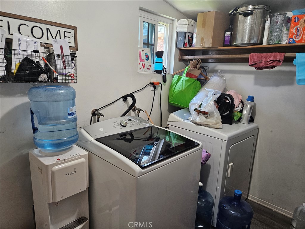 537 East 3rd Street Rialto, CA 92376 - Photo 23 of 47 a utility room with dryer and washer
