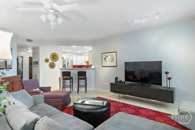 $2,450 | 430 East Oglethorpe Avenue, Savannah, GA 31401