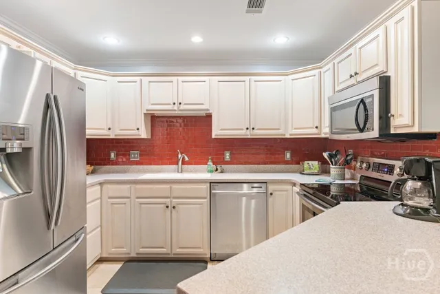 $2,450 | 430 East Oglethorpe Avenue, Savannah, GA 31401