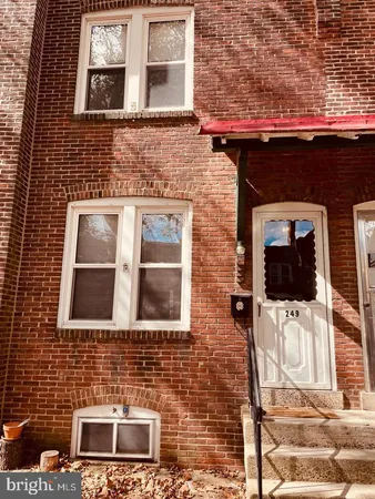$2,300 | 249 5th Avenue, Roebling, NJ 08554