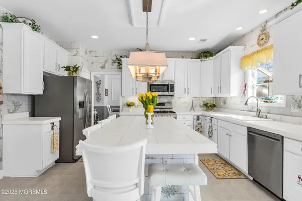 $1,999,900 | 154 Bay Avenue, Mantoloking, NJ 08738