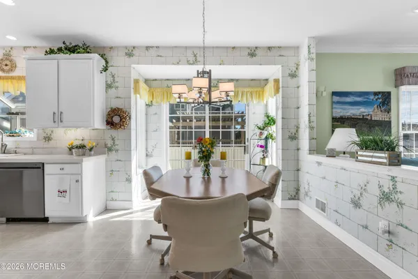 $1,999,900 | 154 Bay Avenue, Mantoloking, NJ 08738