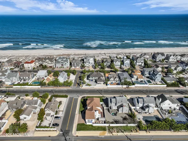 $1,999,900 | 154 Bay Avenue, Mantoloking, NJ 08738