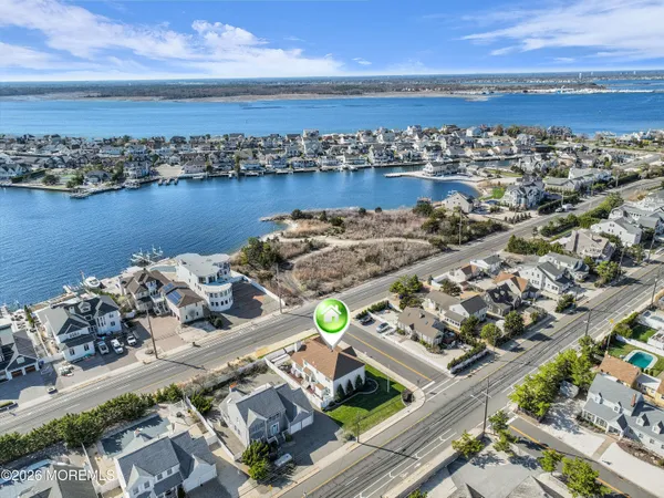 $1,999,900 | 154 Bay Avenue, Mantoloking, NJ 08738