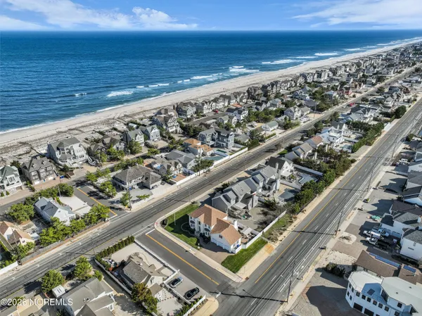 $1,999,900 | 154 Bay Avenue, Mantoloking, NJ 08738