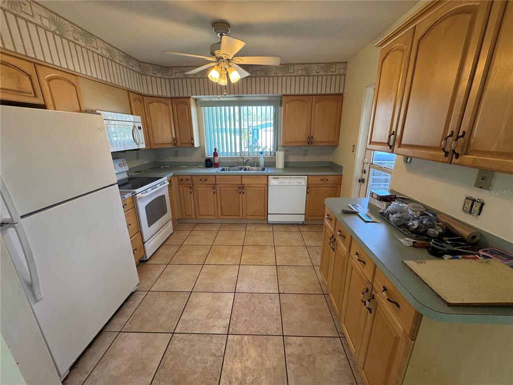 264 Glen Oak Road Venice, FL 34293 - Photo 3 of 16