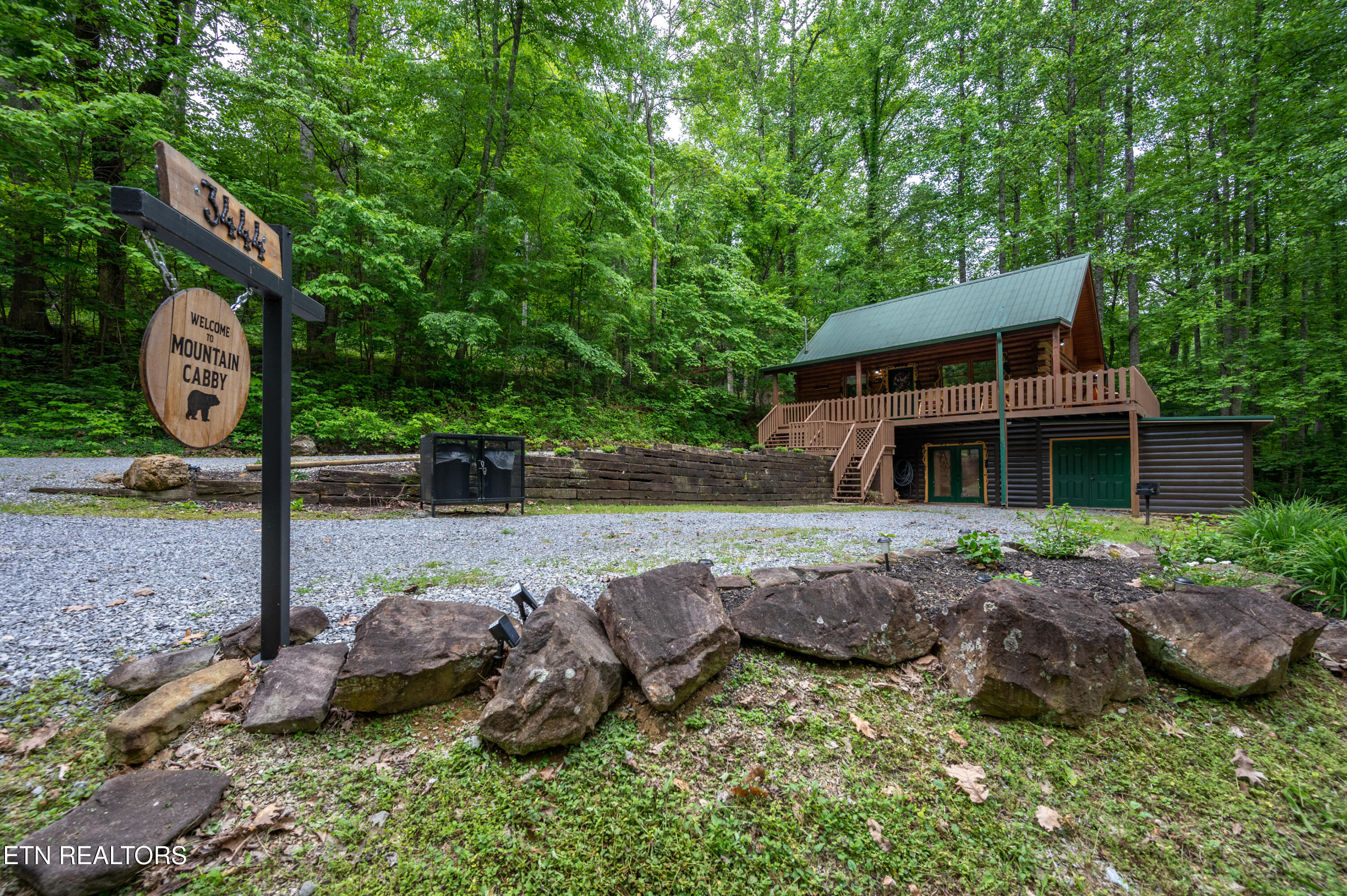 3444 Manis Road Sevierville, TN 37862 - Photo 2 of 46 1 (6)