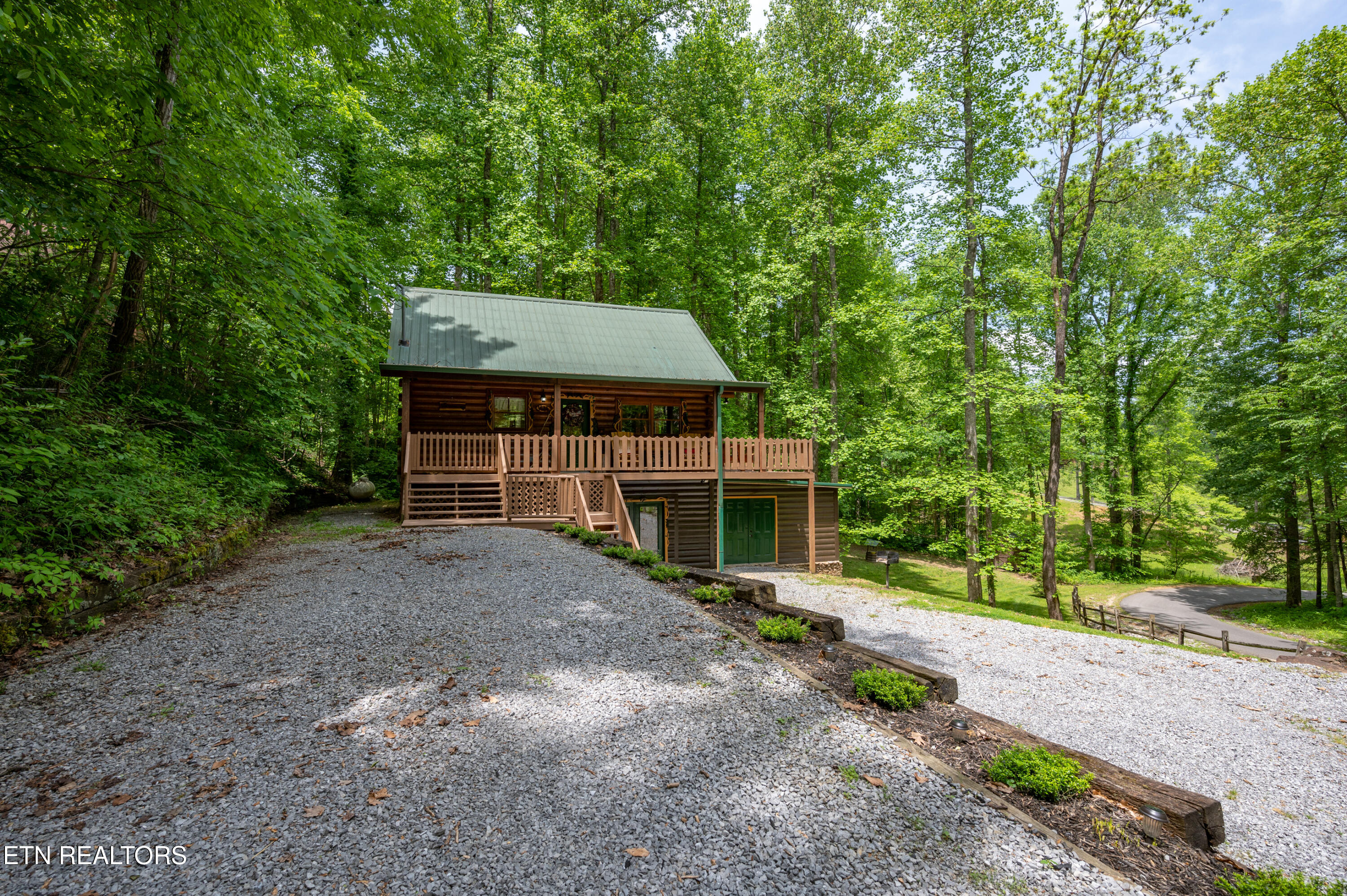 3444 Manis Road Sevierville, TN 37862 - Photo 6 of 46 2 (4)