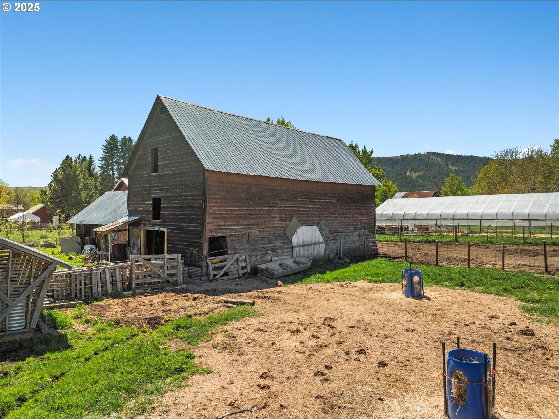 37867 Highway 414 Halfway Or 97834 Halfway, OR 97834 - Photo 38 of 48 a view of house with backyard and garden