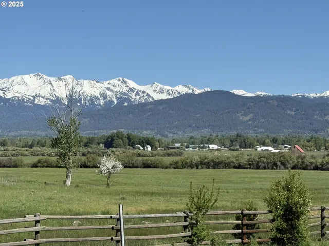a close view of door lock