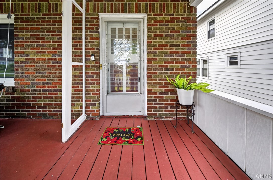 148 Winthrop Road Syracuse, NY 13206 - Photo 4 of 45