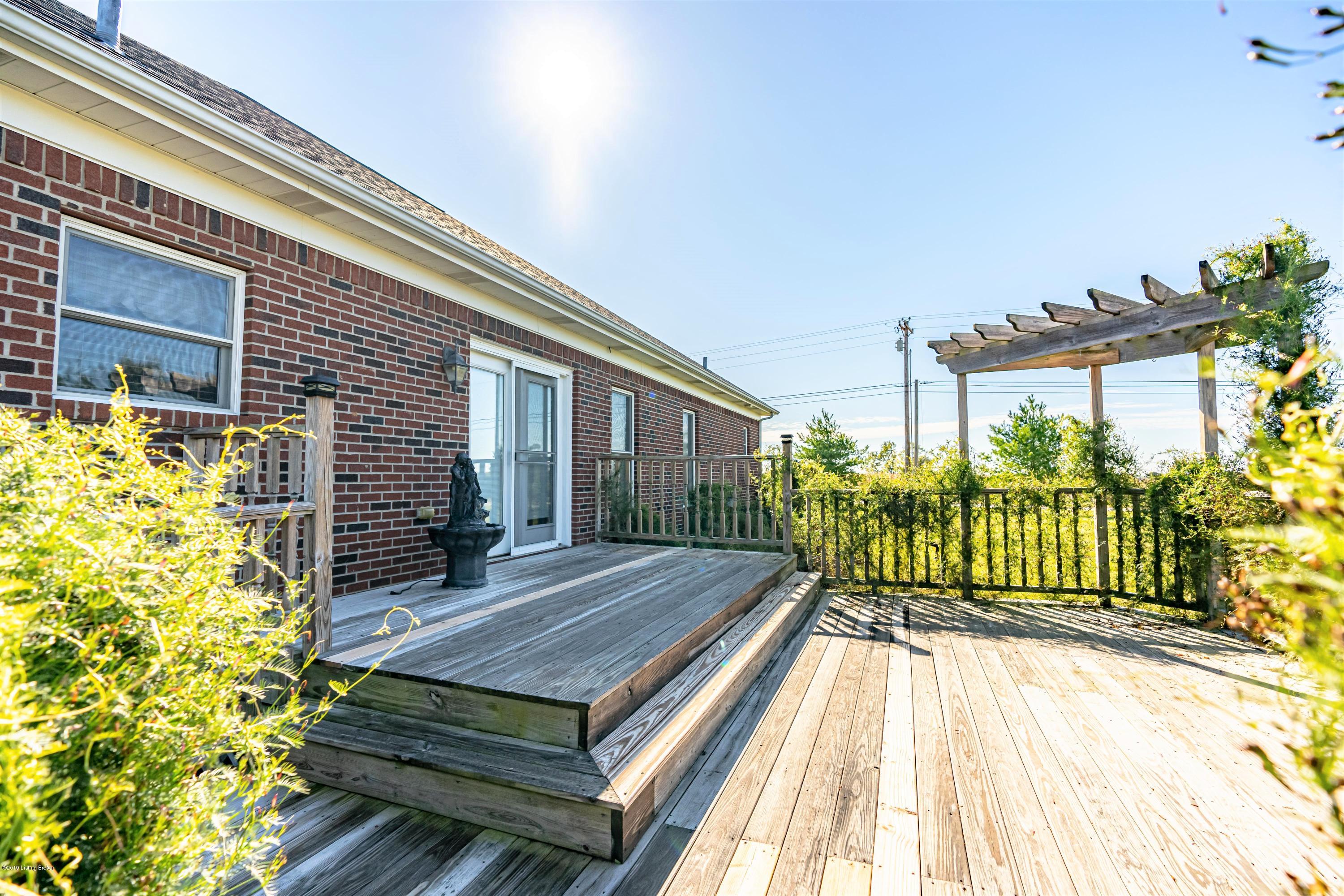 21 Silverview Road Smithfield, KY 40068 - Photo 18 of 21 Deck