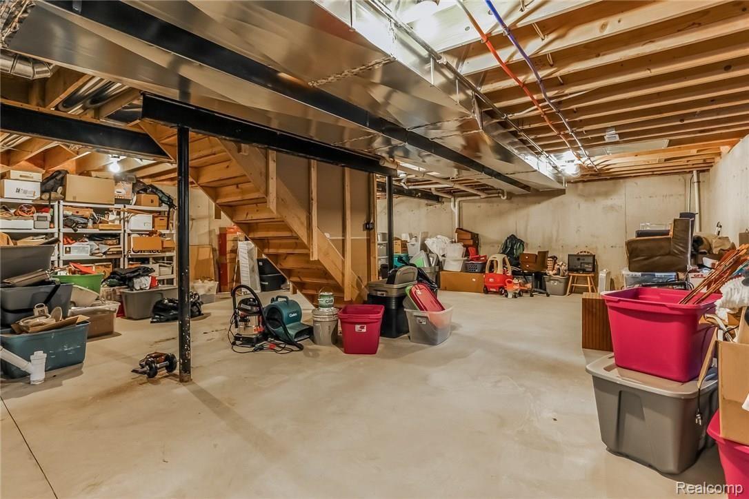 3058 Fantail Court Rochester, MI 48309 - Photo 39 of 43 041-2693538-medium.jpg