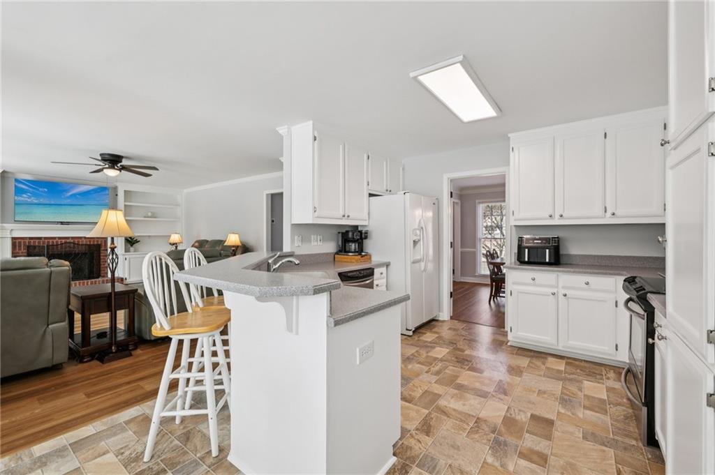 4304 Cedar Bluff Way Southwest Lilburn, GA 30047 - Photo 17 of 70