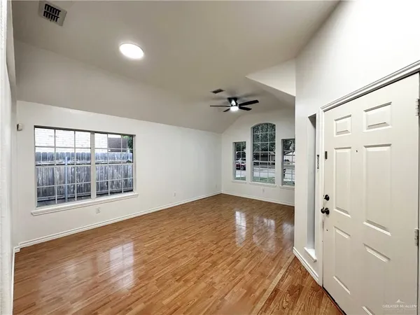 $1,950 | 1013 North 47th Street, McAllen, TX 78501