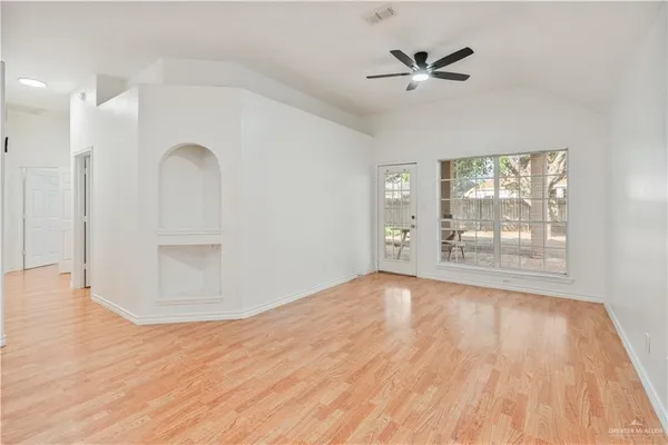 $1,950 | 1013 North 47th Street, McAllen, TX 78501