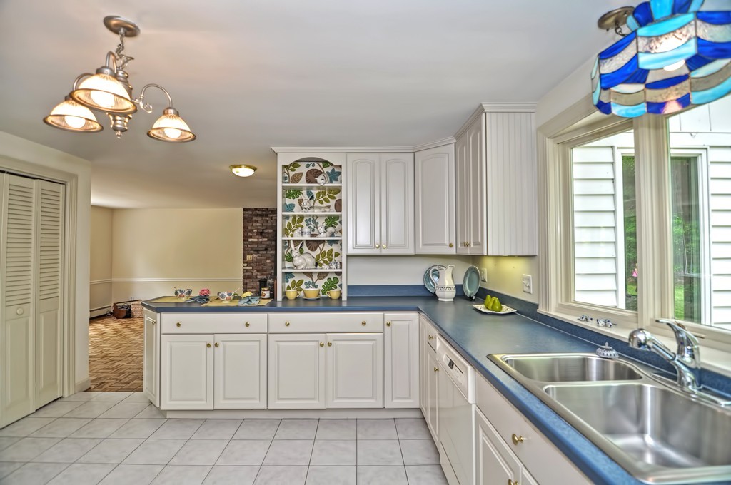 311 Deacon Haynes Road Concord, MA 01742 - Photo 9 of 30
