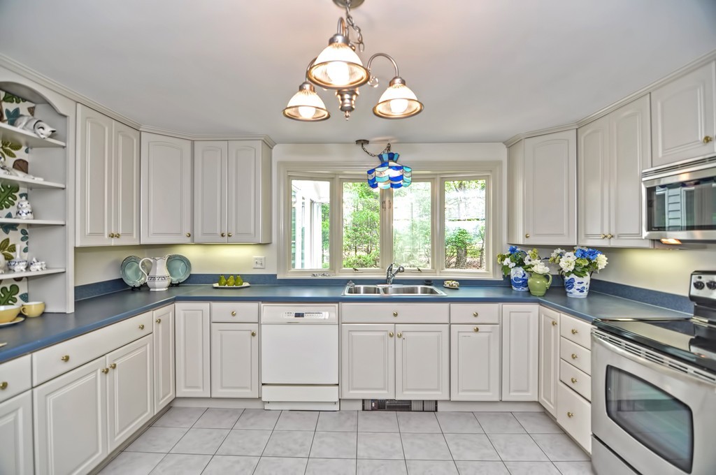 311 Deacon Haynes Road Concord, MA 01742 - Photo 10 of 30