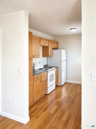 $2,250 | 90 Townsend Avenue, New Haven, CT 06512