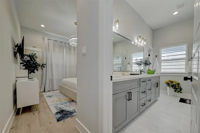 $2,700 | 2105 Sam Wilson Street, Unit C, Houston, TX 77020