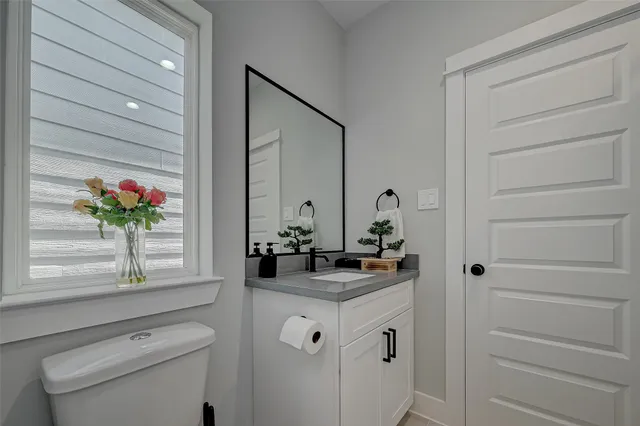 $2,700 | 2105 Sam Wilson Street, Unit C, Houston, TX 77020