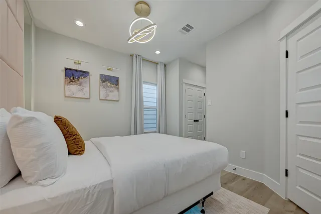 $2,700 | 2105 Sam Wilson Street, Unit C, Houston, TX 77020