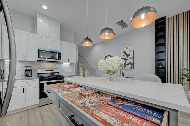 $2,700 | 2105 Sam Wilson Street, Unit C, Houston, TX 77020