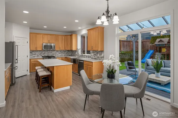 $1,199,950 | 21120 Meridian Place West, Bothell, WA 98021