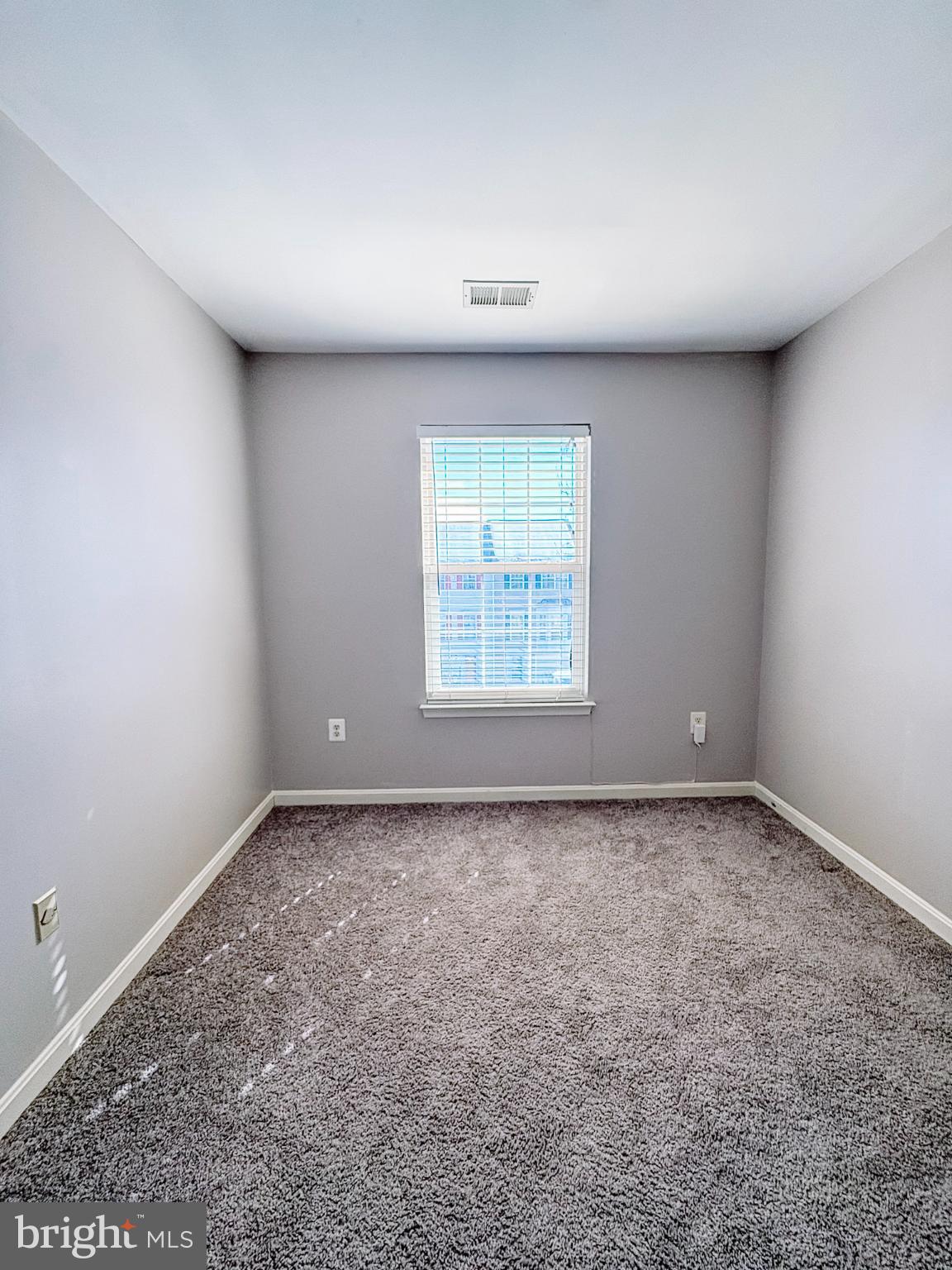 6151 Newton Lane Bealeton, VA 22712 - Photo 36 of 47 an empty room with a window