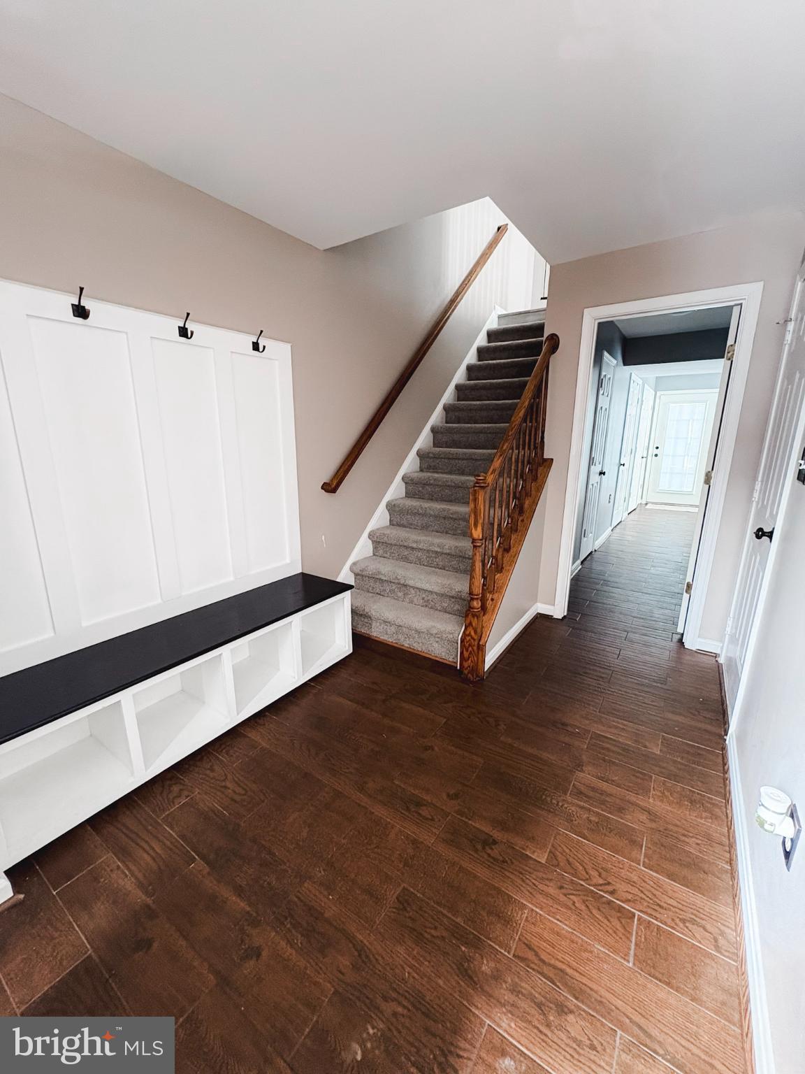 6151 Newton Lane Bealeton, VA 22712 - Photo 5 of 47 Inviting entryway with elegant staircase.