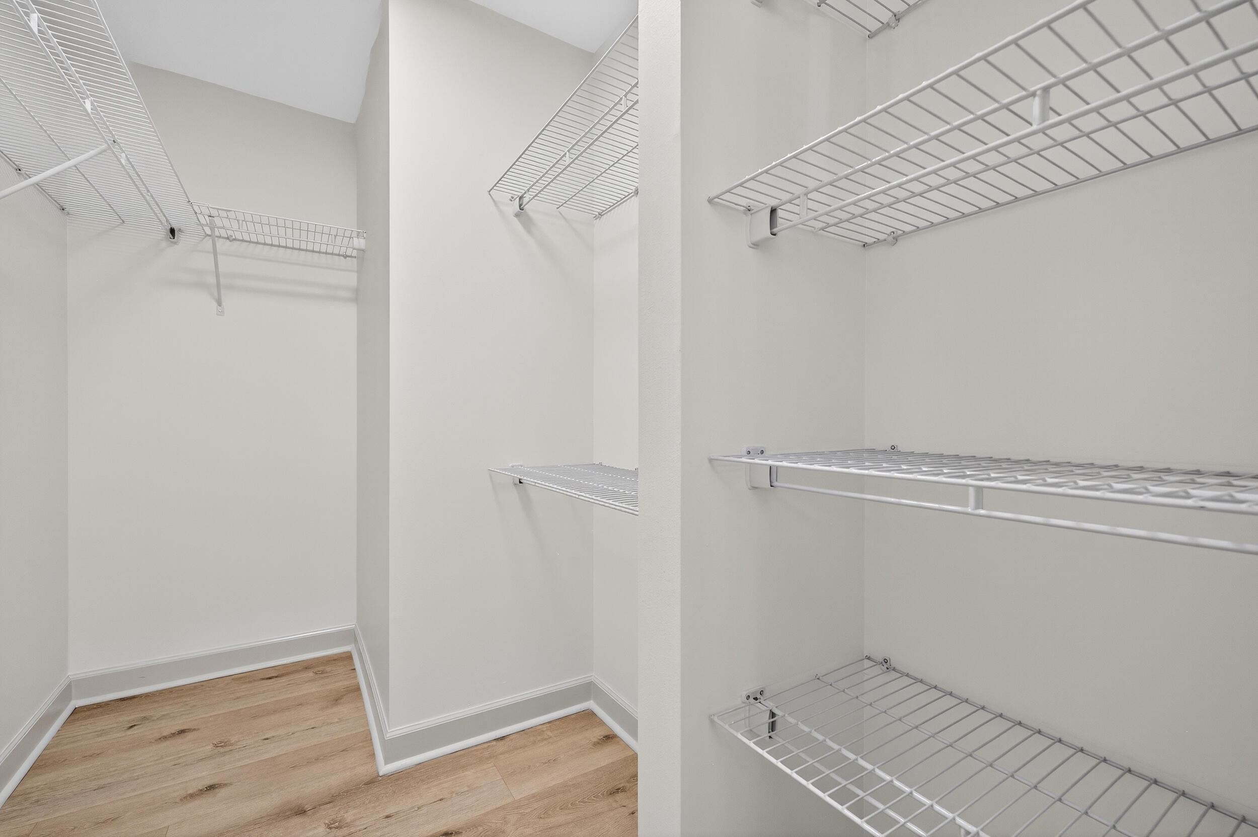 926 Ridgewood Way Niceville, FL 32578 - Photo 26 of 68 a view of a room with racks on the wall