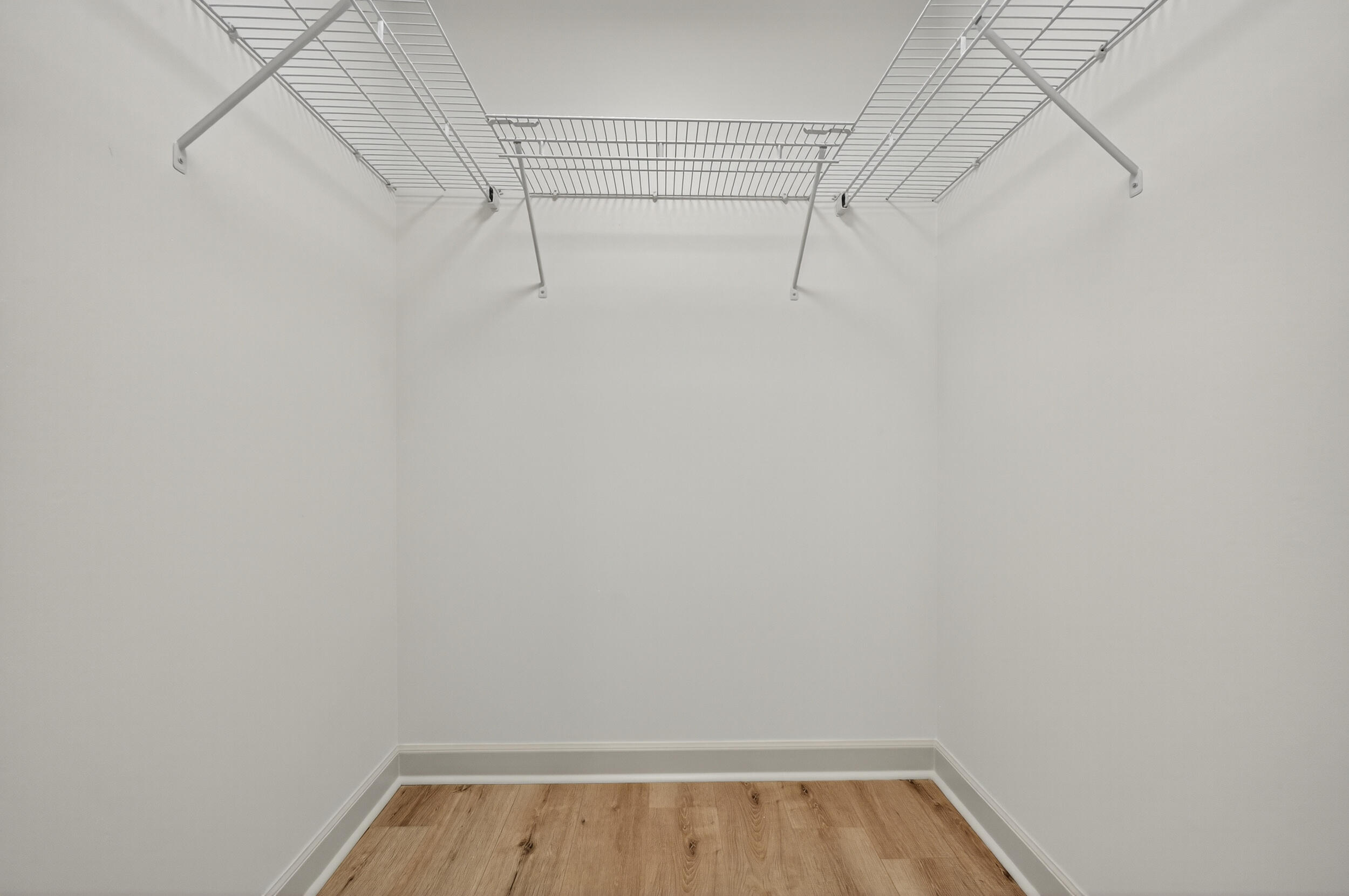 926 Ridgewood Way Niceville, FL 32578 - Photo 30 of 68 a view of a room with racks on the wall