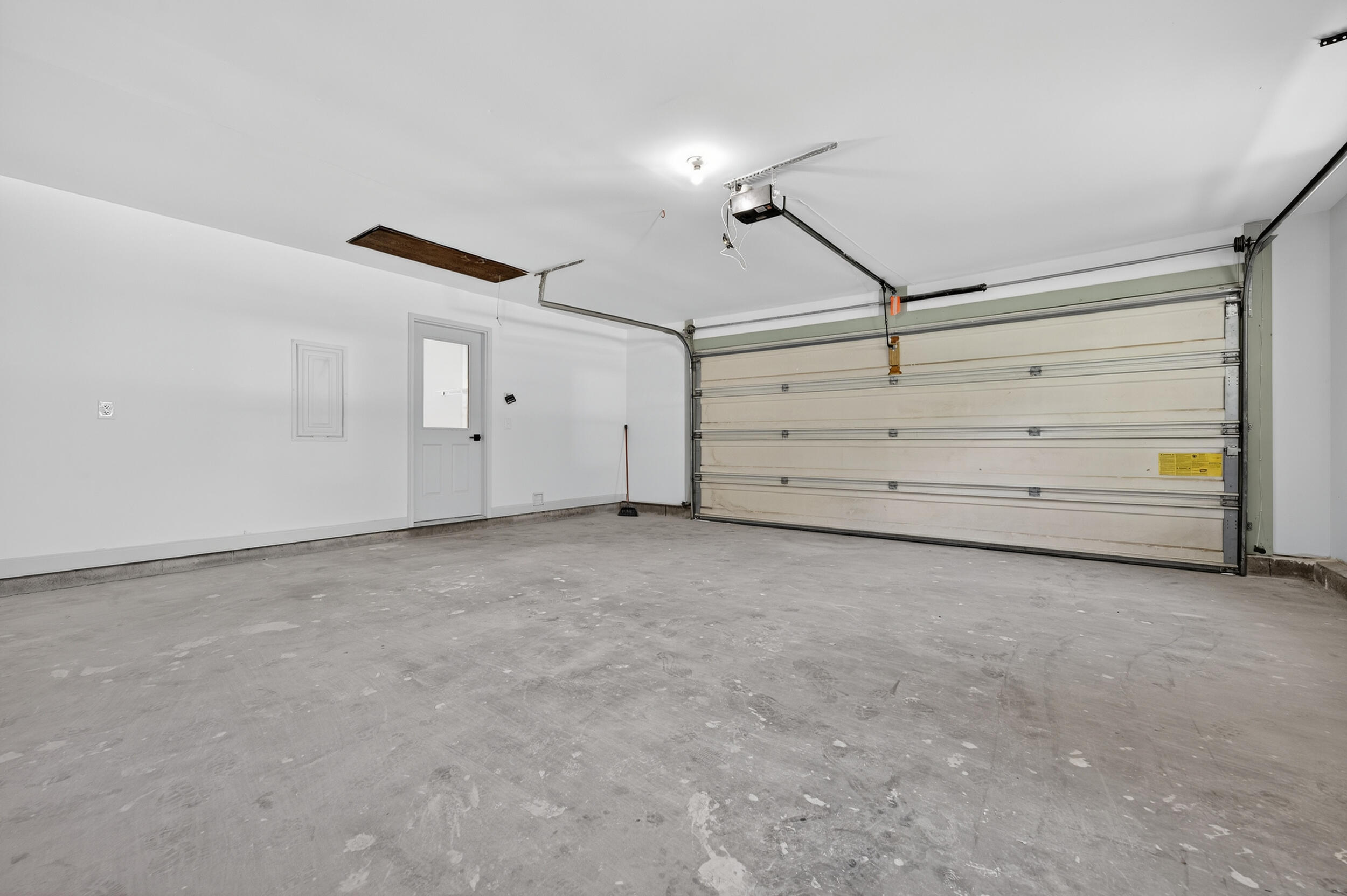 926 Ridgewood Way Niceville, FL 32578 - Photo 43 of 68 a view of an empty room