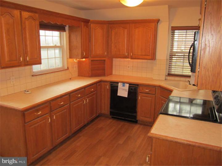 25 Rodmor Road Havertown, PA 19083 - Photo 8 of 17
