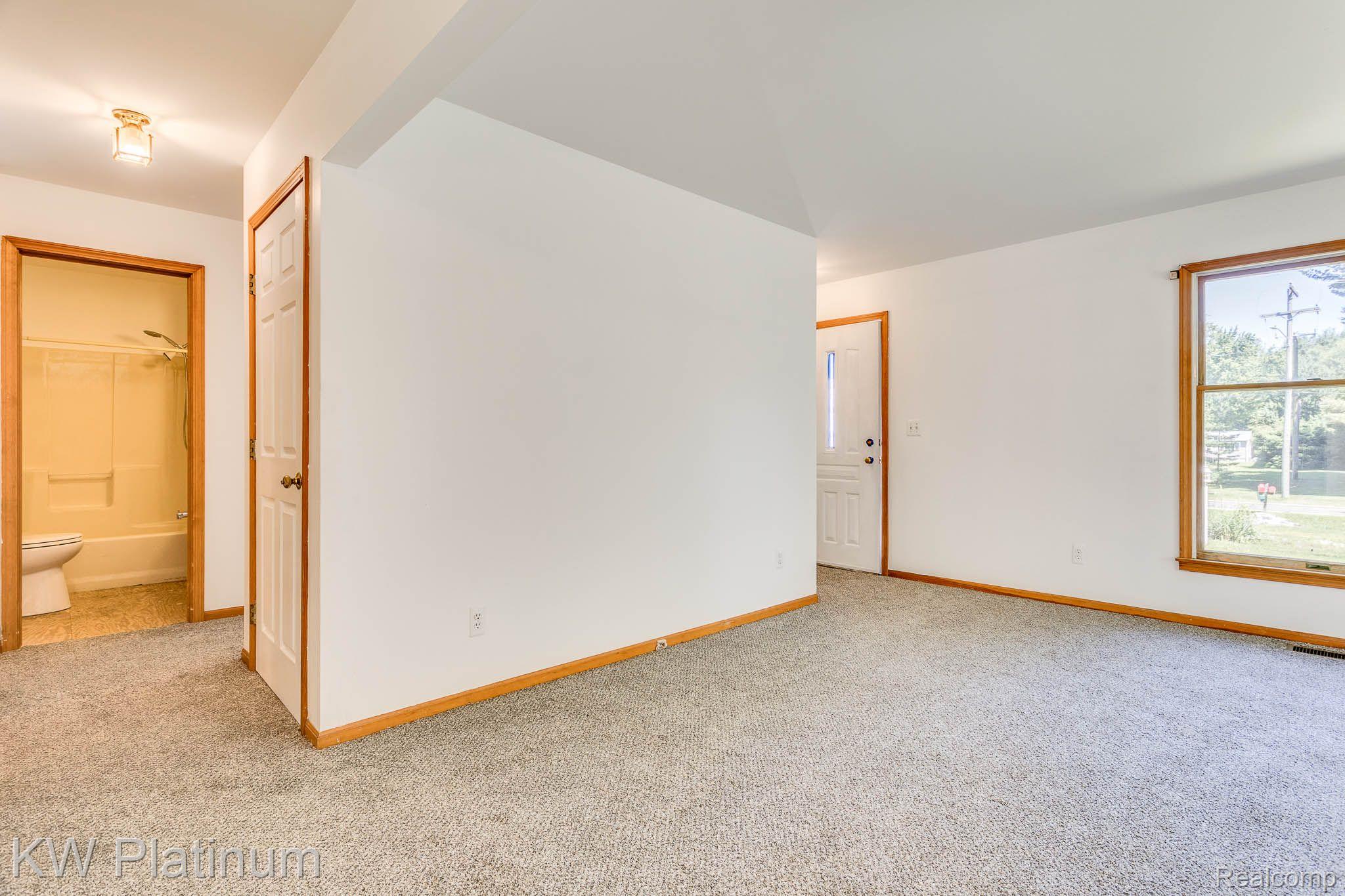 3661 Myrtle Road Fort Gratiot, MI 48059 - Photo 46 of 51 LR to Bathroom