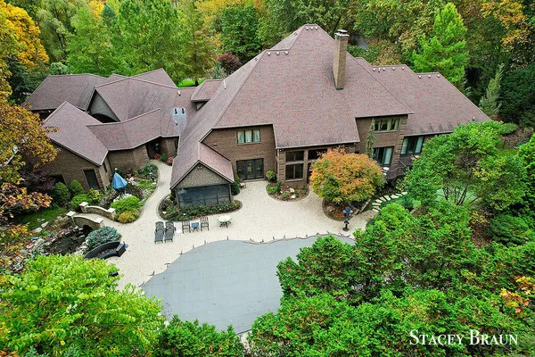$2,750,000 | 7750 Silverthorne Drive Southeast, Ada, MI 49301