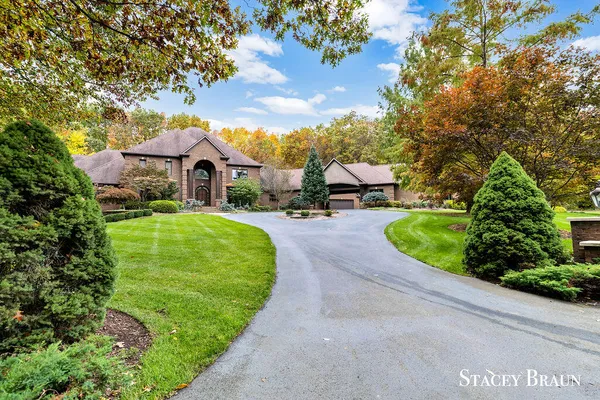 $2,750,000 | 7750 Silverthorne Drive Southeast, Ada, MI 49301